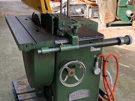 Rip Saw - Good effective working condition - picture0' - Click to enlarge