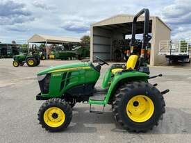 John Deere 3038E - picture2' - Click to enlarge