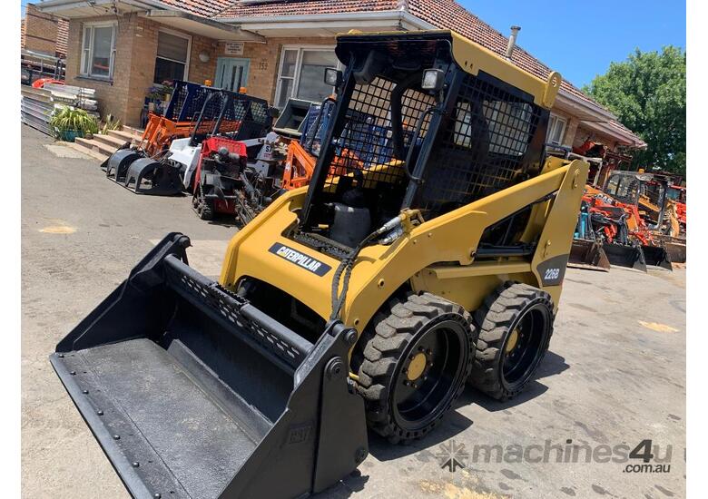 Caterpillar 226B Skid Steer Loader