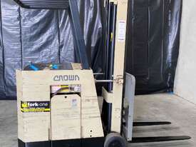 Crown Reach Truck - picture0' - Click to enlarge