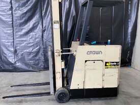 Crown Reach Truck - picture0' - Click to enlarge