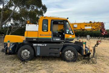 Kato KR-10HL All Terrain Bubble Crane