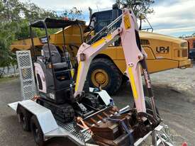 BOBCAT E20 Mini excavator with New trailer - picture1' - Click to enlarge