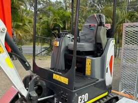 BOBCAT E20 Mini excavator with New trailer - picture2' - Click to enlarge