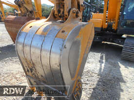 Kato HD820-7 Excavator  - picture2' - Click to enlarge