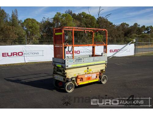 JLG 1930ES Wheeled Scissor Lift Access Platform