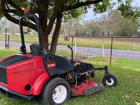 Toro Groundsmaster 7210 - picture0' - Click to enlarge