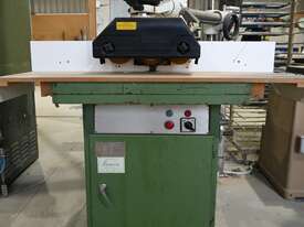 Spindle moulder with power feed - picture0' - Click to enlarge