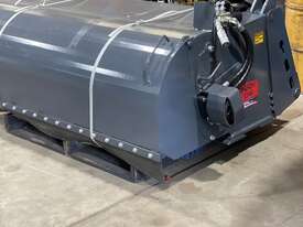 New NORM 2100mm Enclosed Skidsteer Broom - picture2' - Click to enlarge