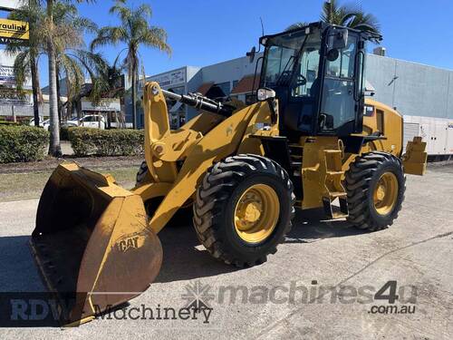 Caterpillar 910K Loader 