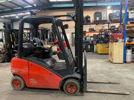 NATIONAL FORKLIFT - Linde H20 4.25m Smooth Running Side Shift Low Hours LPG  - picture2' - Click to enlarge