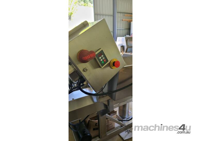 Used 2017 goodnature X6 Cold Press Juicer in , Listed on Machines4u