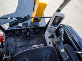 2023 clearance - 9027F ZTS Zero Tail Swing Mini Excavator - Yanmar powered - picture0' - Click to enlarge
