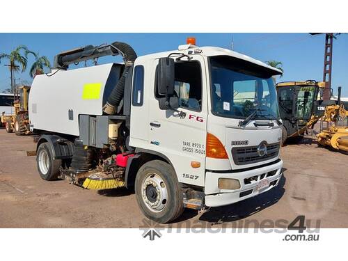 Hino Sweeper