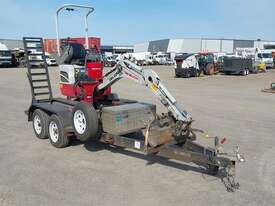 Takeuchi TB210R - picture0' - Click to enlarge