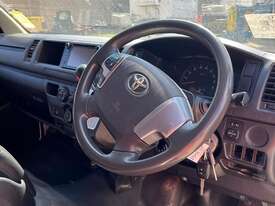 Toyota Hiace KDH - picture1' - Click to enlarge