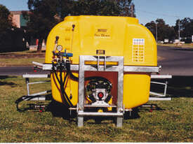 Tornado Linkage Boom Sprayer - picture2' - Click to enlarge