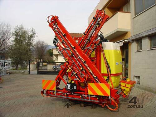 Tornado Linkage Boom Sprayer