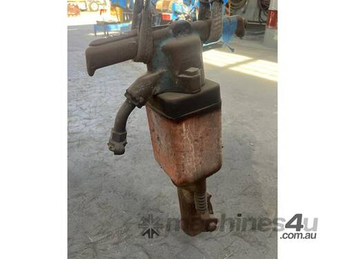 PNEUMATIC JACK HAMMER