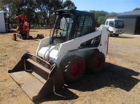 Bob Cat Skid Steer Loader Model 763 - picture0' - Click to enlarge