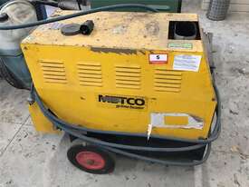 Metco Grime Buster Hot Water Blaster  - picture0' - Click to enlarge