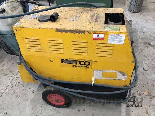 Used metco Metco Grime Buster Hot Water Blaster Pressure Washers in ...