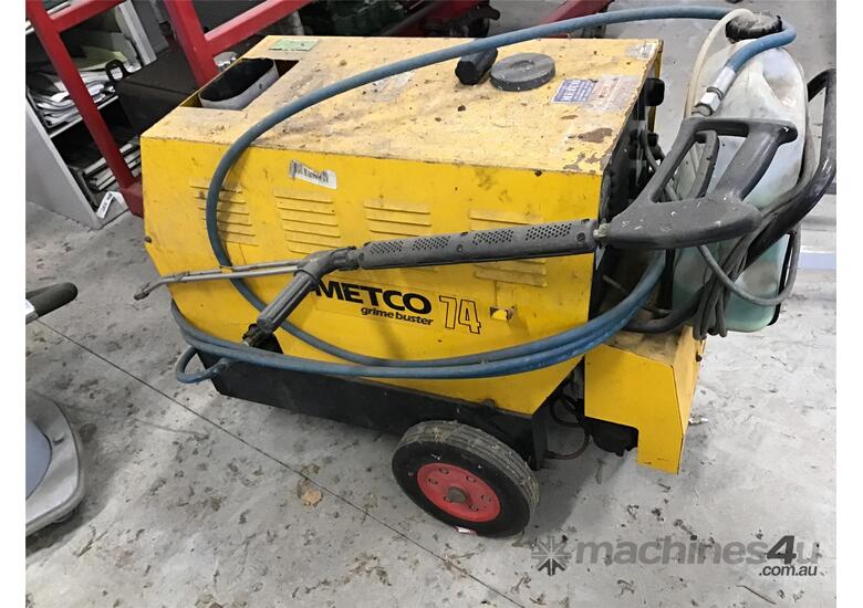 Used metco Metco Grime Buster Hot Water Blaster Pressure Washers in ...