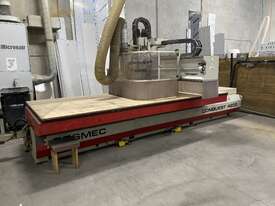 Machining Center Cosmec Conquest 4200 - picture0' - Click to enlarge