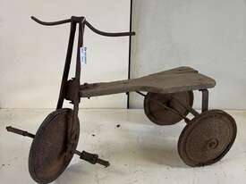 VINTAGE 3 WHEEL TRIKE  - picture0' - Click to enlarge