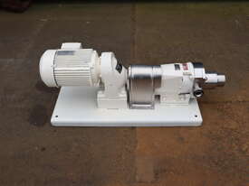 Stainless Lobe Pump - 2.2kW - SSP SR/2/013 ***MAKE AN OFFER*** - picture0' - Click to enlarge