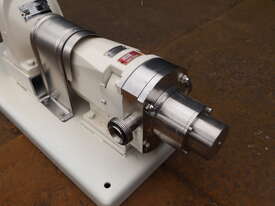 Stainless Lobe Pump - 2.2kW - SSP SR/2/013 ***MAKE AN OFFER*** - picture1' - Click to enlarge