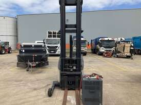 2009 Crown RR522045TT270 Electric Reach Forklift - picture0' - Click to enlarge