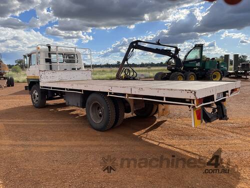 Hino FF   4x2 Tray Truck