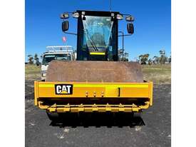 2017 CATERPILLAR CS56B VIBRATING ROLLER - picture0' - Click to enlarge