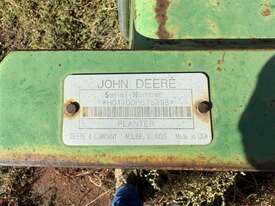 JOHN DEERE 1700 MAXEMERGE PLUS PLANTER - picture2' - Click to enlarge