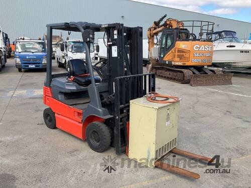 2001 Toyota 7FB15 Electric Forklift
