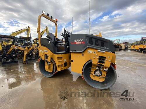 caption Sany STR50C-8 Tandem Roller | High Efficiency