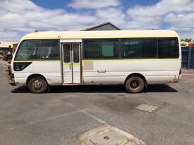 2006 Toyota Coaster Bus - picture2' - Click to enlarge