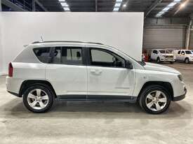 2015 Jeep Compass Blackhawk Limited (Petrol) (Auto) - picture2' - Click to enlarge
