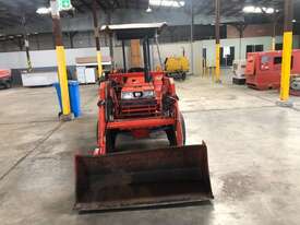Kubota L2850 4WD Tractor - picture0' - Click to enlarge