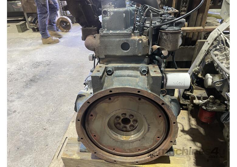 caption Kubota V3.3T Motor