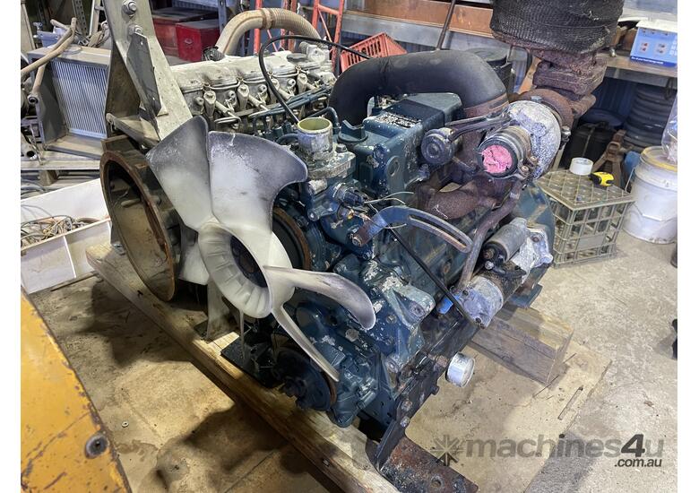 caption Kubota V3.3T Motor