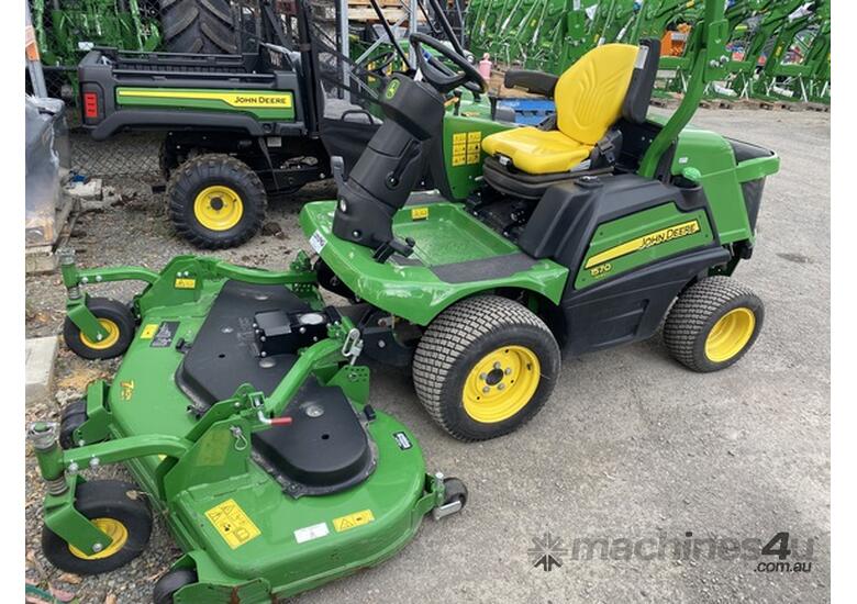 caption 2020 John Deere 1570 C Mowers Front