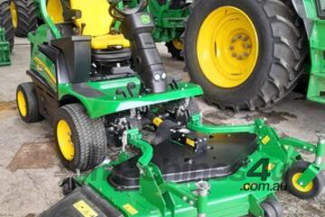 2020 John Deere 1570 C Mowers Front