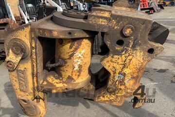 Tiltling hitch for 20-25 Tonne Excavator Tiltling hitch for 20-25 Tonne Excavator