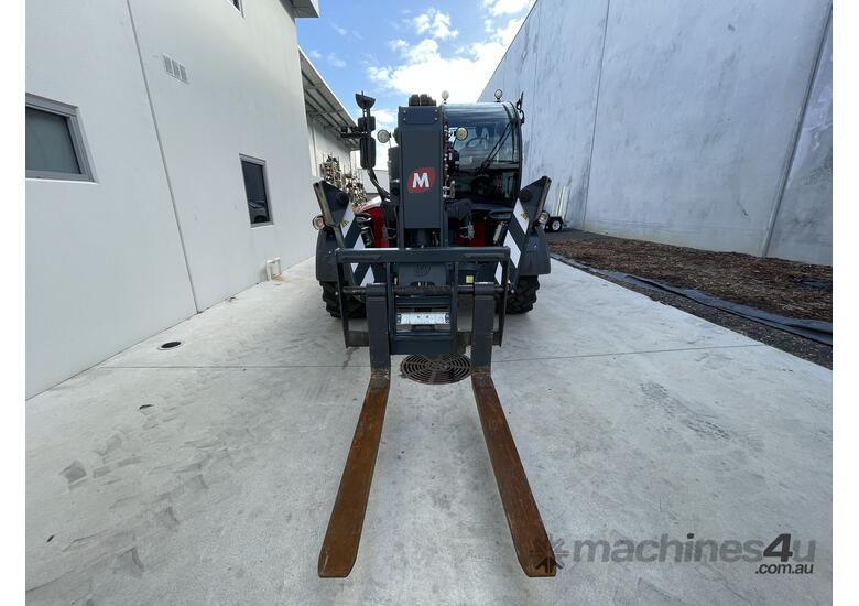 caption 2021 Magni Telescopic Handler (Telehandler) TH 6.20