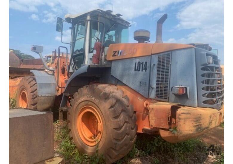 caption 2010 Hitachi ZW250 Wheeled Loader