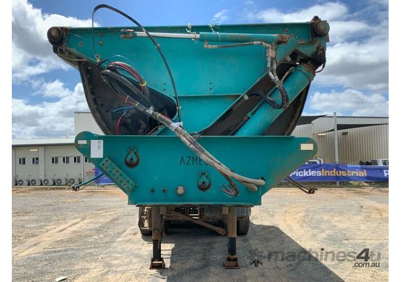 caption 1997 United BTS Triaxle Side Tipper