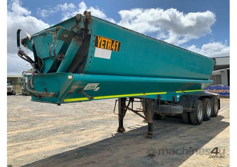caption 1997 United BTS Triaxle Side Tipper