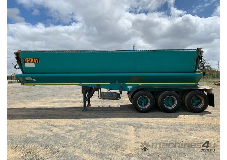 caption 1997 United BTS Triaxle Side Tipper